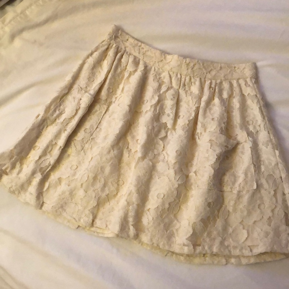 Size small lace skirt. Perfect condition!